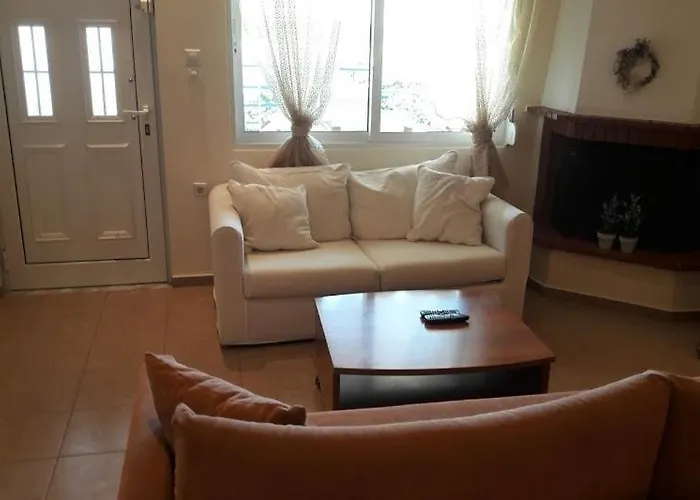 Ideal Family House Néa Péramos