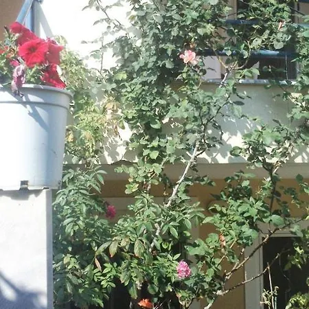 Vila Ideal Family House Néa Péramos