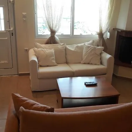 Ideal Family House Néa Péramos