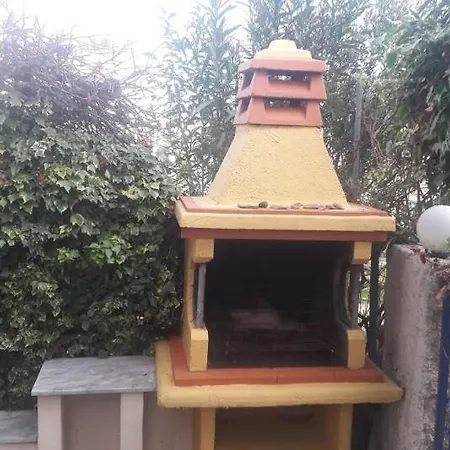 Vila Ideal Family House Néa Péramos