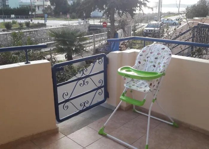 Вилла Ideal Family House Неа-Перамос