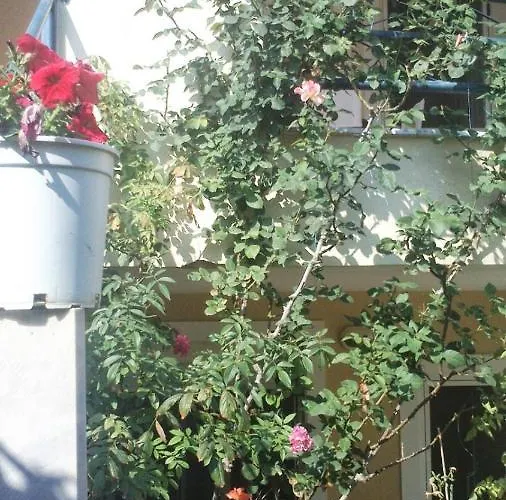 Вилла Ideal Family House Неа-Перамос