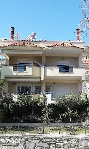 Вилла Ideal Family House Неа-Перамос