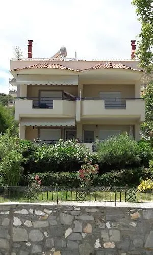 Ideal Family House Вилла Неа-Перамос